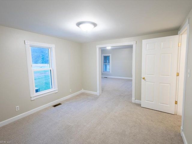 10804 Smiths Neck RD, Carrollton, VA 23314