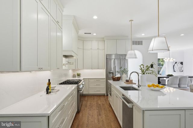 4632 3RD ST S, Arlington, VA 22204
