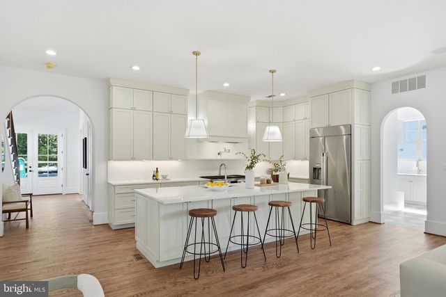 4632 3RD ST S, Arlington, VA 22204
