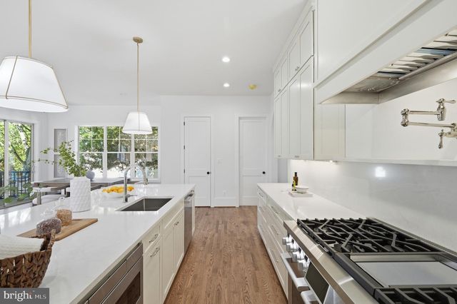 4632 3RD ST S, Arlington, VA 22204