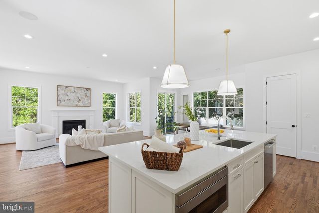 4632 3RD ST S, Arlington, VA 22204