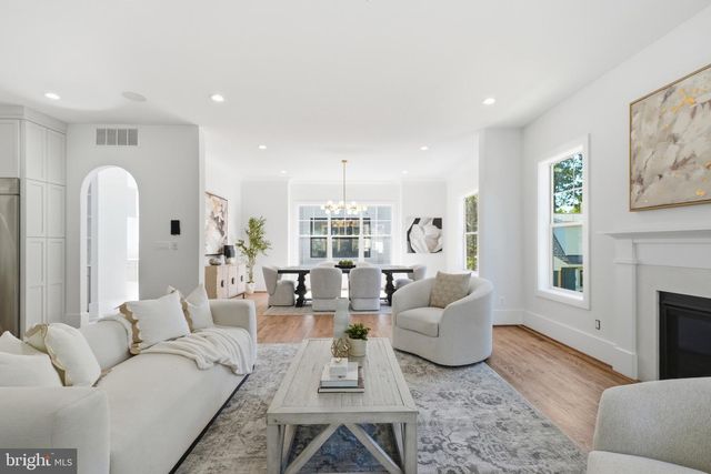 4632 3RD ST S, Arlington, VA 22204