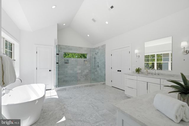 4632 3RD ST S, Arlington, VA 22204