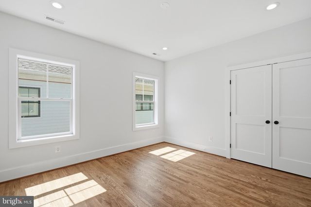 4632 3RD ST S, Arlington, VA 22204