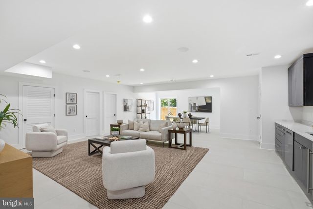 4632 3RD ST S, Arlington, VA 22204