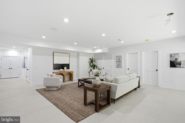 4632 3RD ST S, Arlington, VA 22204