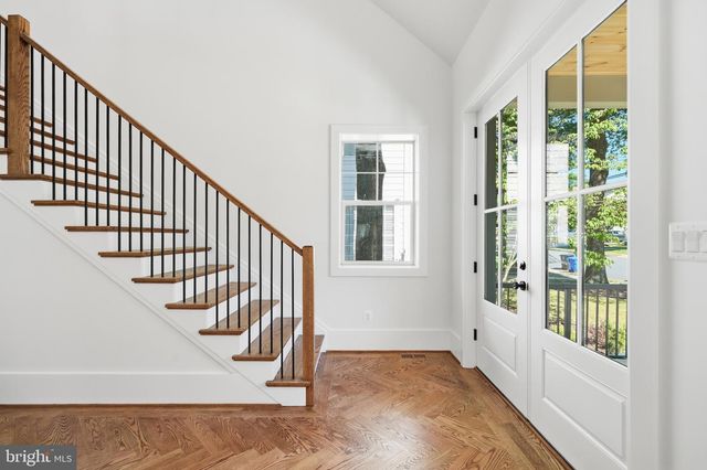 4632 3RD ST S, Arlington, VA 22204