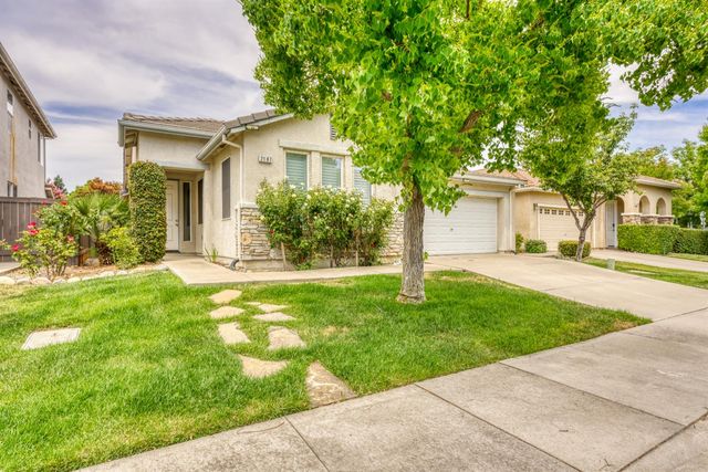 2187 N Bradburn Dr, Sacramento, CA 95835