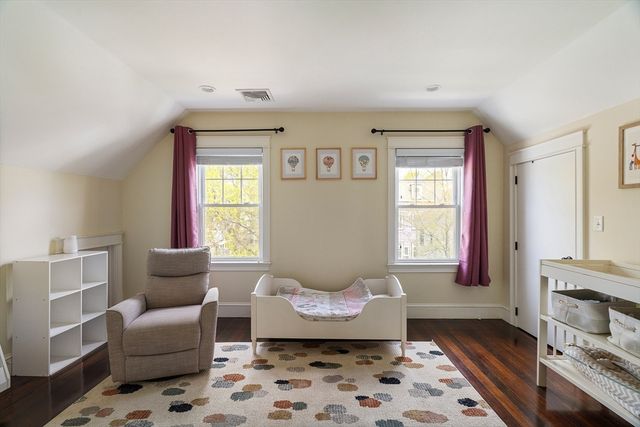 979 South St 2, Boston, MA 02131