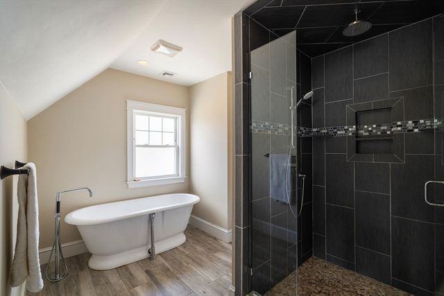 979 South St 2, Boston, MA 02131