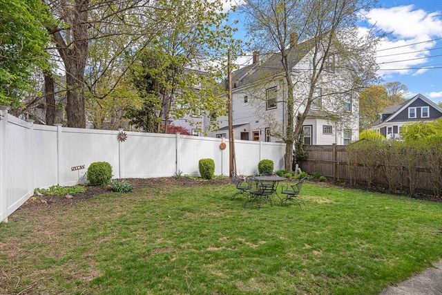 979 South St 2, Boston, MA 02131