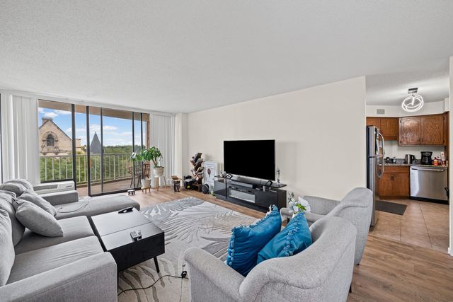 3100 S King Drive 601, Chicago, IL 60616