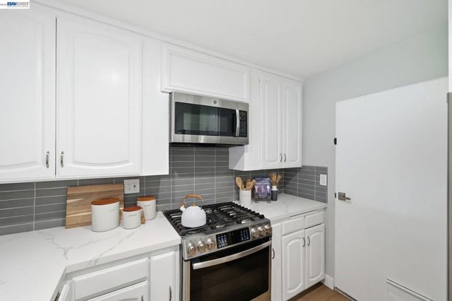 31139 Chicoine Ave, Hayward, CA 94544