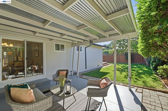 31139 Chicoine Ave, Hayward, CA 94544