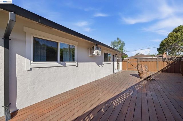 31139 Chicoine Ave, Hayward, CA 94544