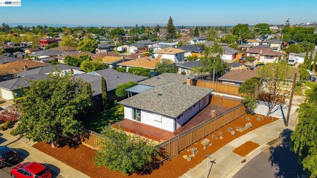 31139 Chicoine Ave, Hayward, CA 94544