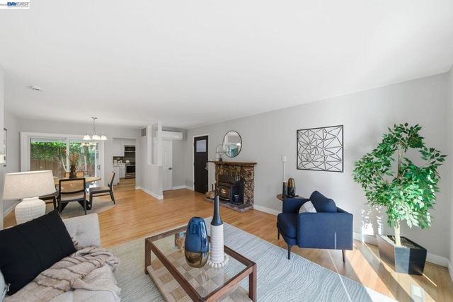 31139 Chicoine Ave, Hayward, CA 94544