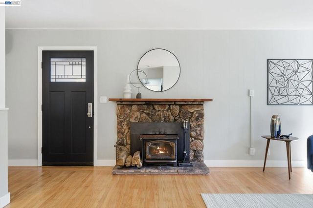31139 Chicoine Ave, Hayward, CA 94544