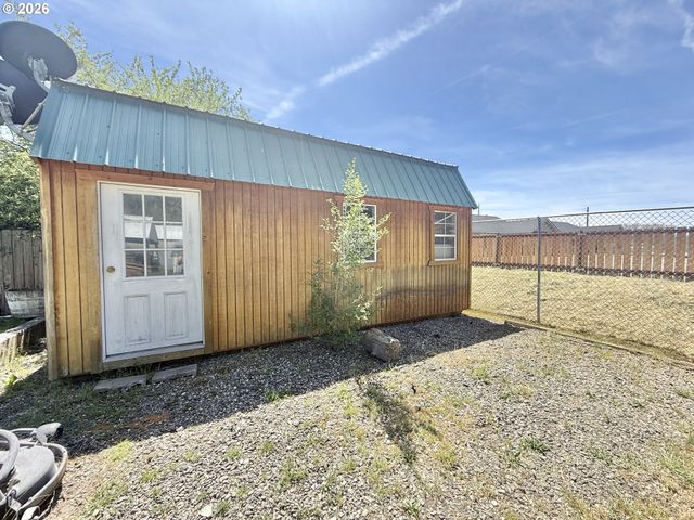 610 Nw BRIDGE St, John Day, OR 97845