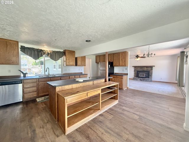 610 Nw BRIDGE St, John Day, OR 97845