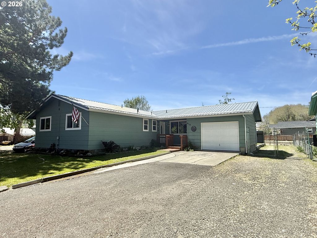 610 Nw BRIDGE St, John Day, OR 97845