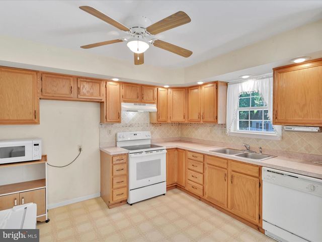 95 COMANCHE DR, Auburn, PA 17922
