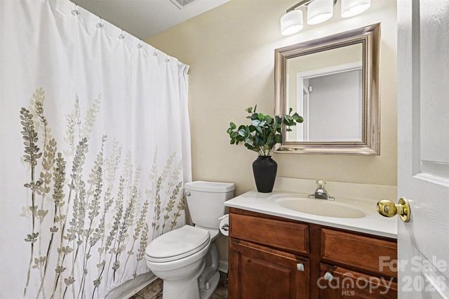 10904 Carver Pond Road, Charlotte, NC 28269