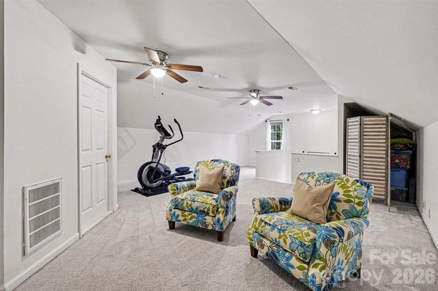 10904 Carver Pond Road, Charlotte, NC 28269
