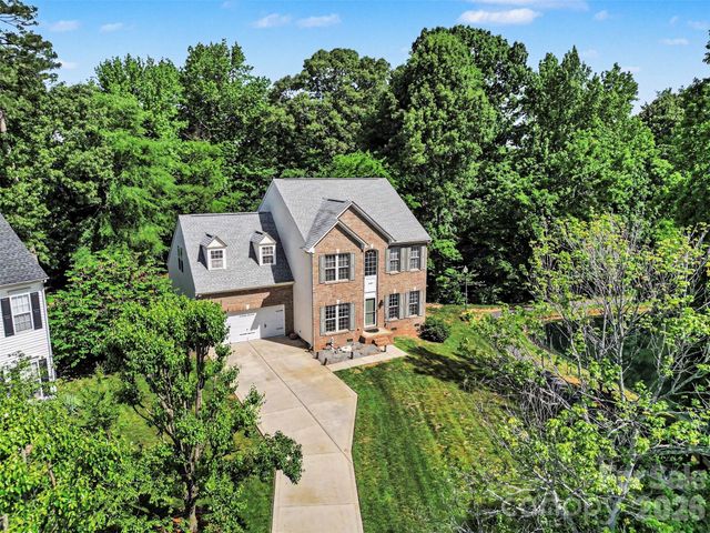 10904 Carver Pond Road, Charlotte, NC 28269