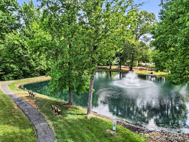 10904 Carver Pond Road, Charlotte, NC 28269