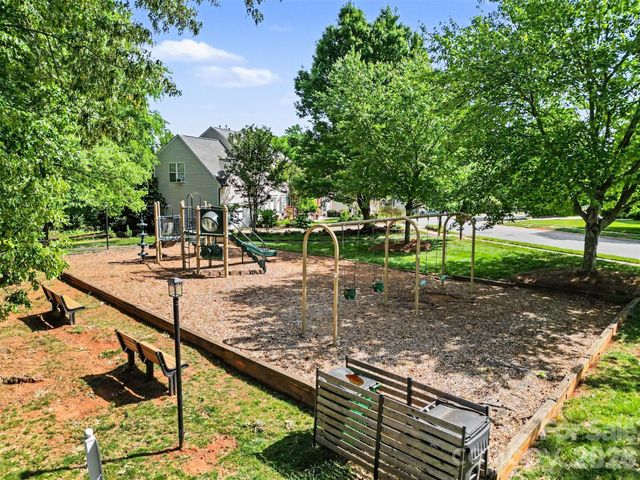 10904 Carver Pond Road, Charlotte, NC 28269