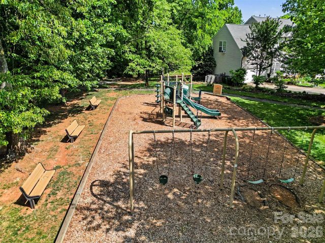 10904 Carver Pond Road, Charlotte, NC 28269