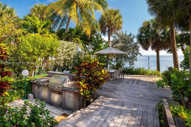 820 San Pedro Avenue, Coral Gables, FL 33156