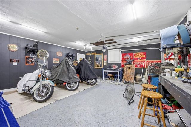 972 Glengera Street, Peculiar, MO 64078