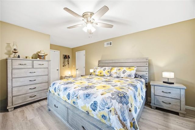 972 Glengera Street, Peculiar, MO 64078