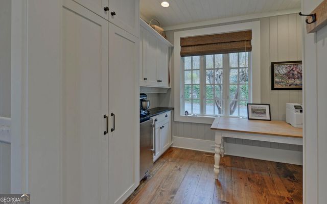 1810 Murray Cove Road, Tiger, GA 30576