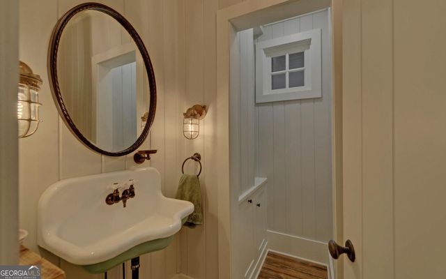 1810 Murray Cove Road, Tiger, GA 30576