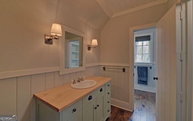 1810 Murray Cove Road, Tiger, GA 30576