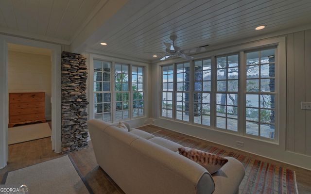 1810 Murray Cove Road, Tiger, GA 30576