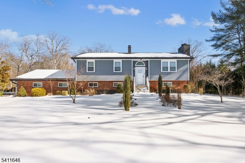 118 Megill Rd, Howell Twp., NJ 07727