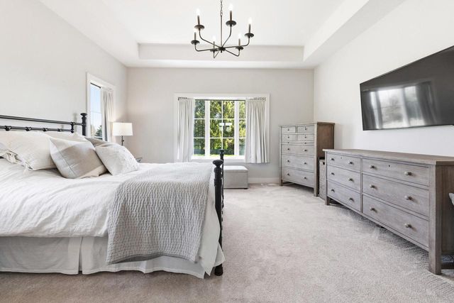 10009 W Farmdale Estates COURT, Mequon, WI 53097