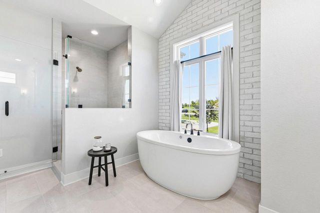 10009 W Farmdale Estates COURT, Mequon, WI 53097