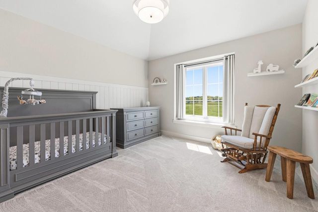 10009 W Farmdale Estates COURT, Mequon, WI 53097
