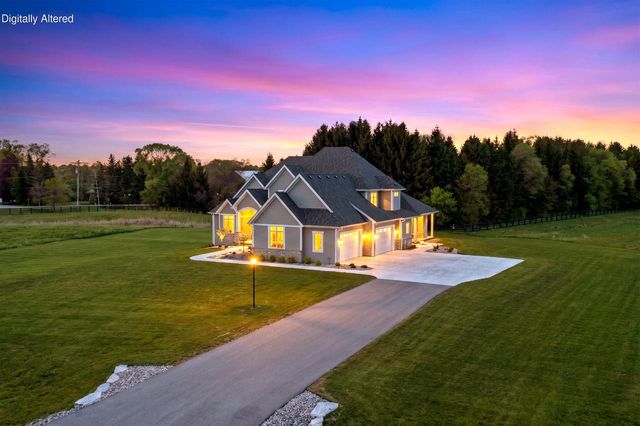 10009 W Farmdale Estates COURT, Mequon, WI 53097