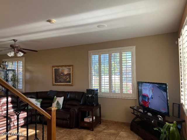 5129 S 15TH Place, Phoenix, AZ 85040