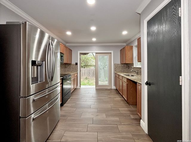 10627 N Shaenridge, San Antonio, TX 78254