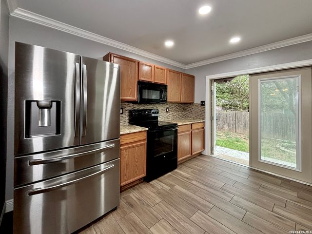 10627 N Shaenridge, San Antonio, TX 78254