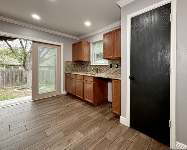 10627 N Shaenridge, San Antonio, TX 78254