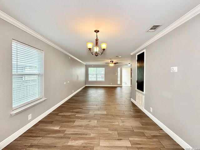 10627 N Shaenridge, San Antonio, TX 78254