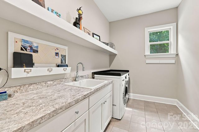3948 Carmel Acres Drive, Charlotte, NC 28226